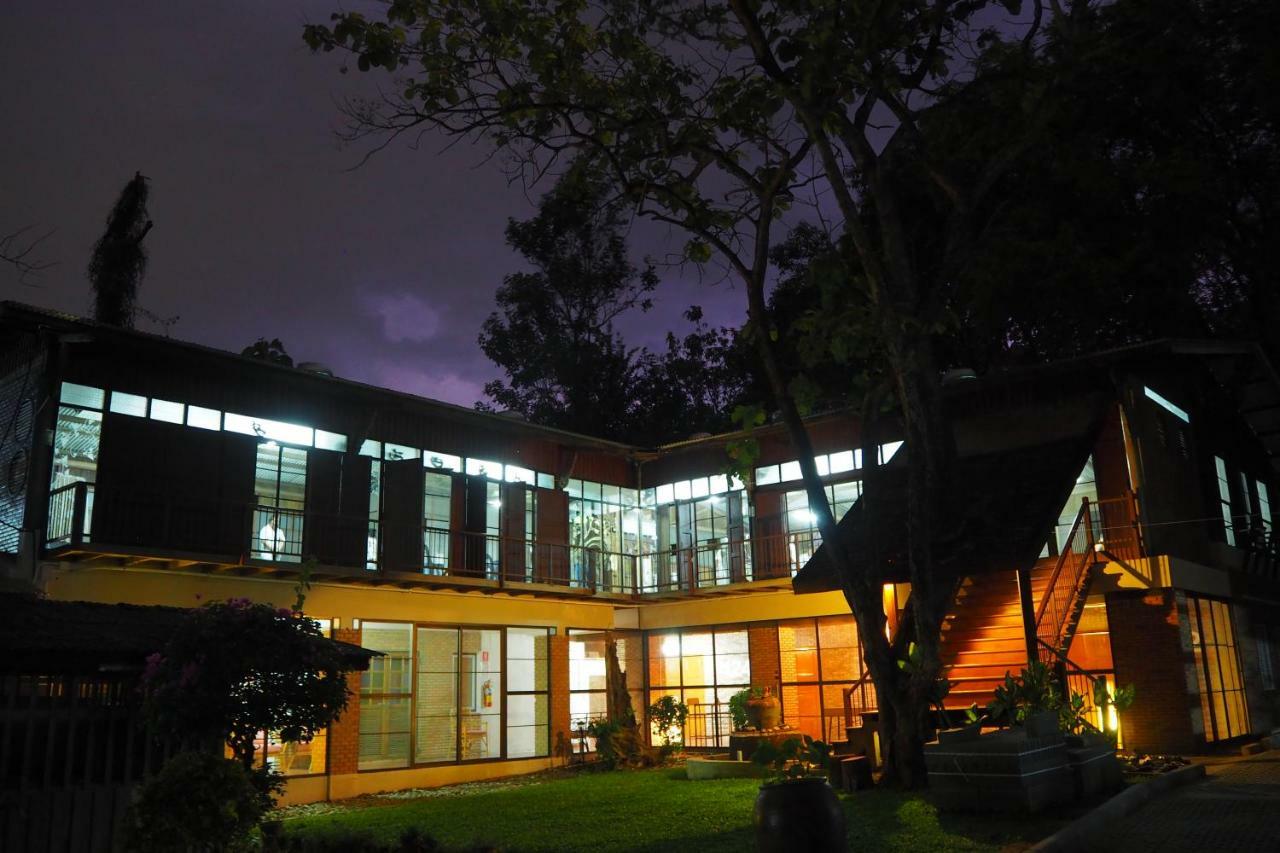 Insight Hostel Chiang Mai Extérieur photo